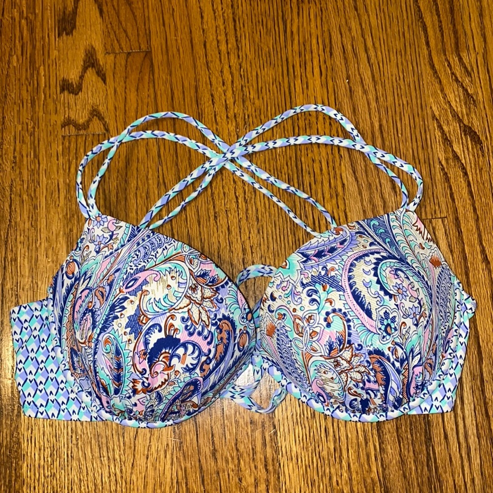 Victoria’s Secret bikini top